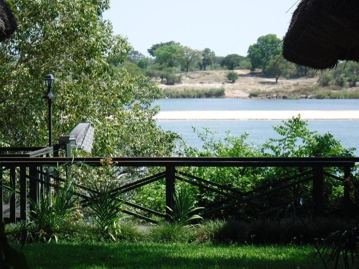 קטימה מולילו Caprivi River Lodge מראה חיצוני תמונה