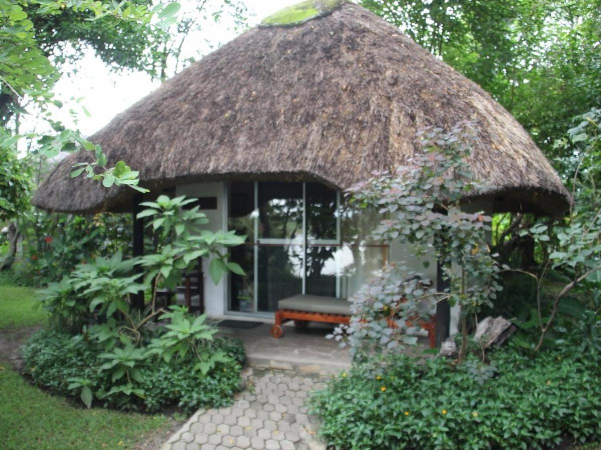 קטימה מולילו Caprivi River Lodge מראה חיצוני תמונה