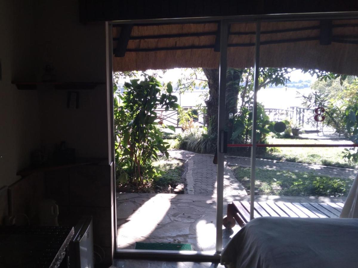 קטימה מולילו Caprivi River Lodge מראה חיצוני תמונה